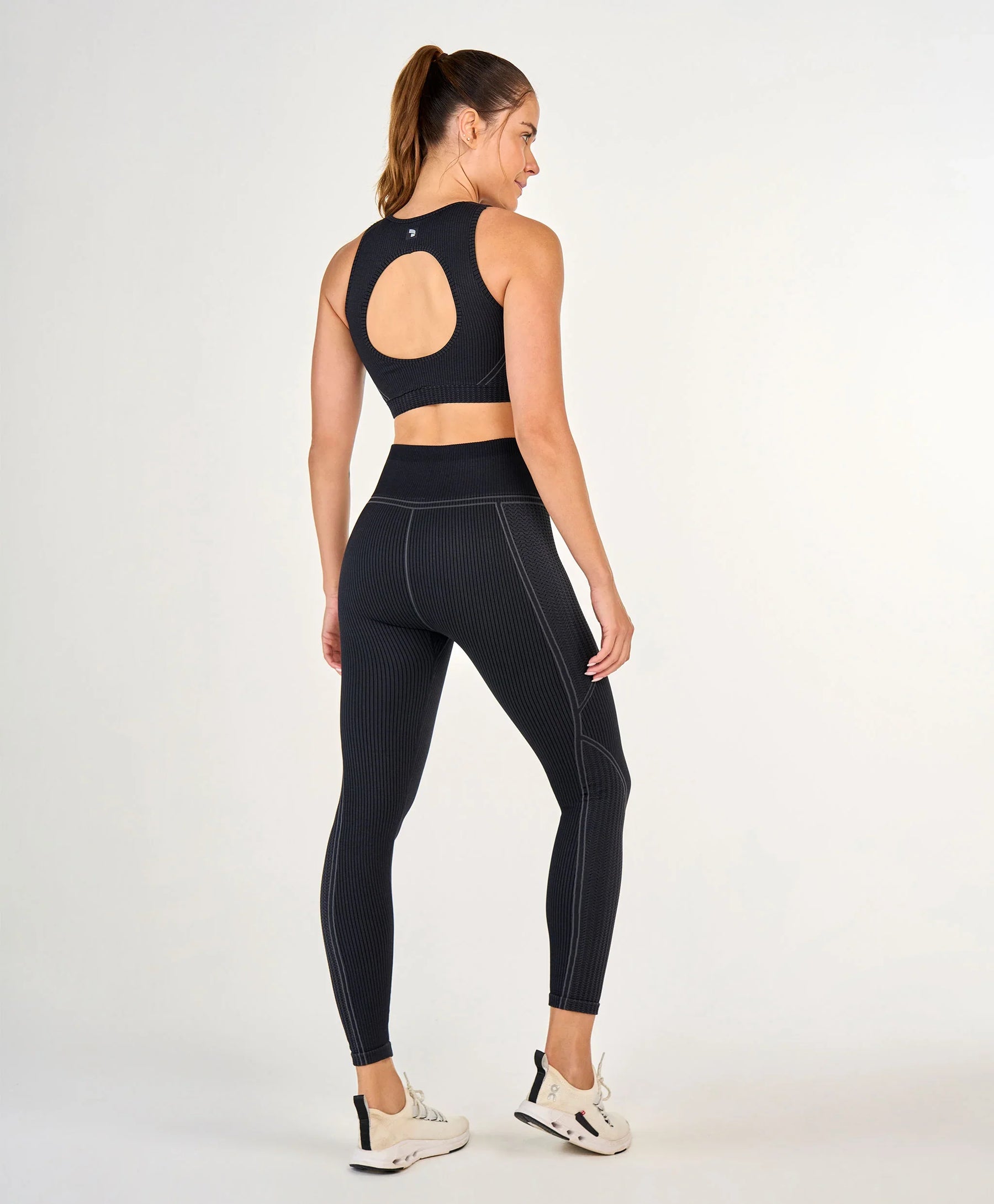 Conjunto Top e Legging Sem Costura Canelada Cos Alto Preto Alto Giro