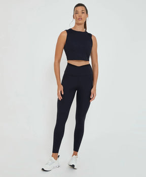 Regata Cropped Abertura Costas Preto Alto Giro