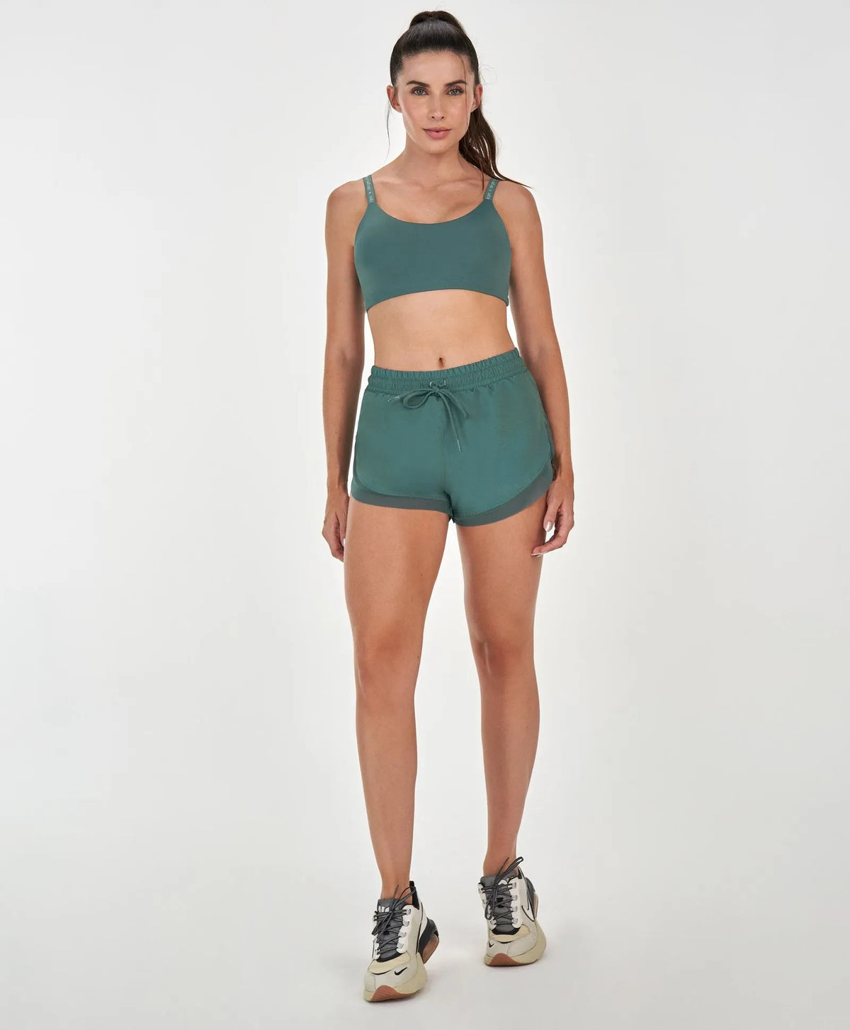 Conjunto Shorts Recortes Tule Regulagem Cos Verde Urbano