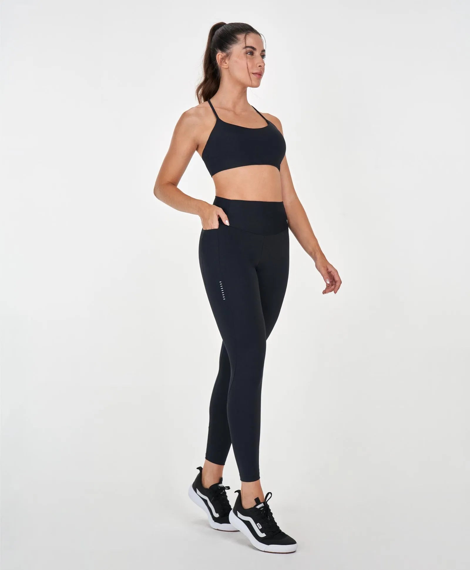 Legging Com Refletivos e Bolso Preto Alto Giro