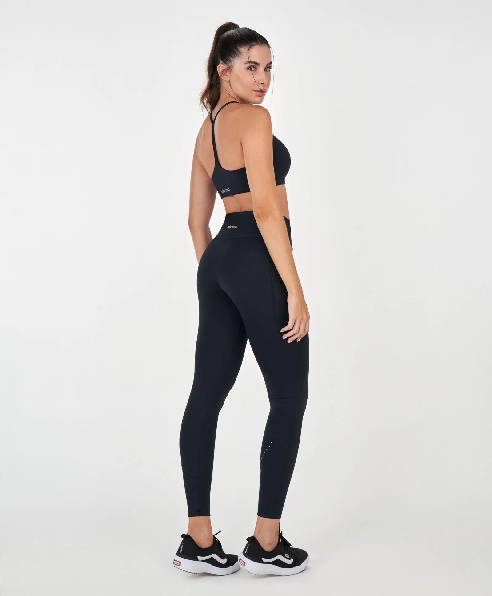 Legging Com Refletivos e Bolso Preto Alto Giro